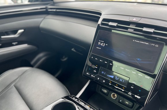 Hyundai TUCSON 1.6h T-GDI ULTIMATE AUTO PETROL HYBRID 23