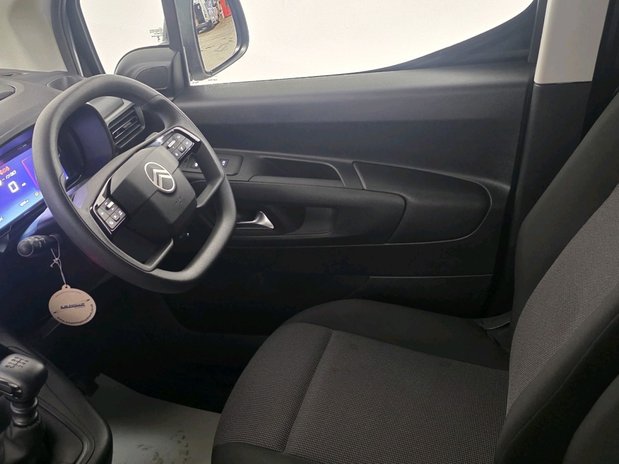 Citroen Berlingo BERLINGO XL DIESEL 1.5 Blue HDi 100ps Van Driver 14