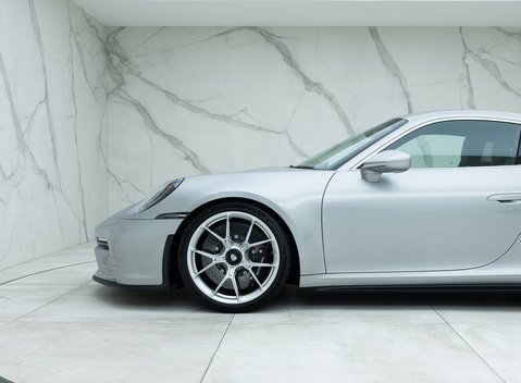 Porsche 911 GT3 Touring (992) 28