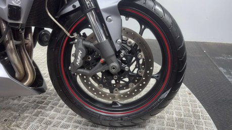 Triumph Street Triple R 2014 ONLY 15K NEW MOT ARROW EXHAUST VERY CLEAN NAKED 15
