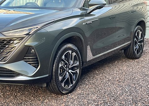 MG MGS9 1.5 T-GDI PHEV PREMIUM 5