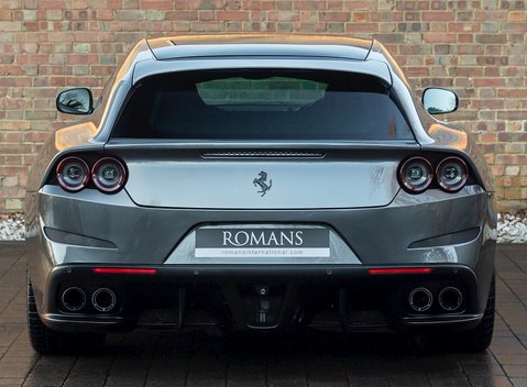 Ferrari GTC4 Lusso 5