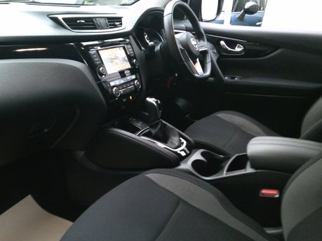 Nissan Qashqai DIG-T ACENTA PREMIUM DCT ONLY 28,000 MILES FROM NEW 16