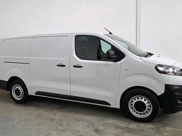 Vauxhall Vivaro Vauxhall Vivaro L2 Diesel 2900 1.5d 100ps Dynamic H1 Van 3