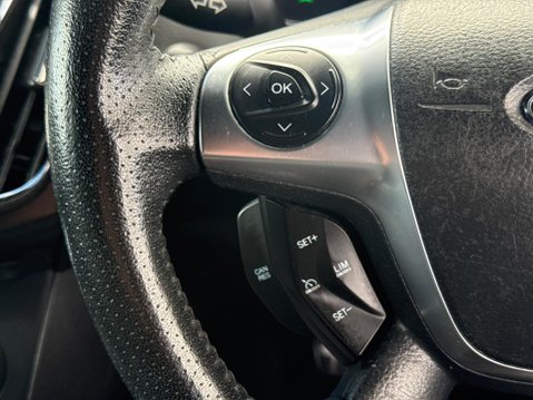 Ford Focus 2.0T EcoBoost ST-3 Euro 5 (s/s) 5dr 33
