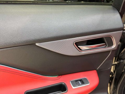 Jaguar F-Pace 3.0 F-PACE V6 S AWD D Auto 4WD 5dr 67