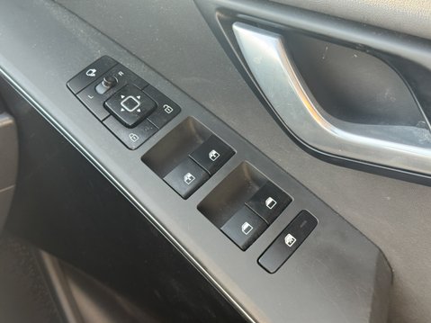 Kia Niro 64.8kWh 3 SUV 5dr Electric Auto (201 bhp) 20