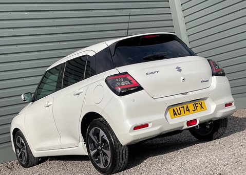 Suzuki Swift 1.2 Mild Hybrid Ultra AUTO 8