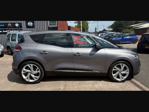 Renault Scenic 1.2 Scenic Signature Nav TCe 5dr 11