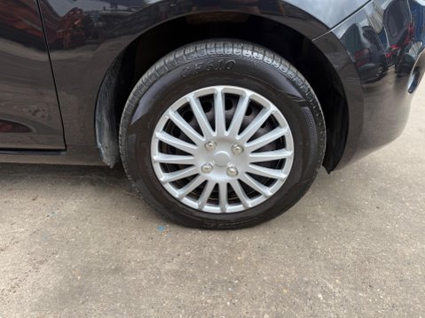 Ford Ka 1.2 Studio Euro 4 3dr 14