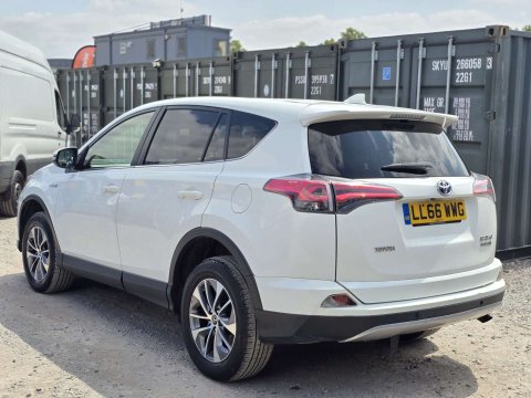 2016 Toyota RAV4 thumbnail 17