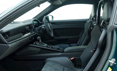 Porsche 911 GT3 (992) 12