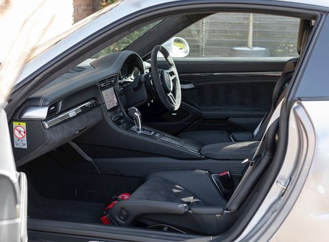 Porsche 911 GT3 RS Weissach (991.2) 14