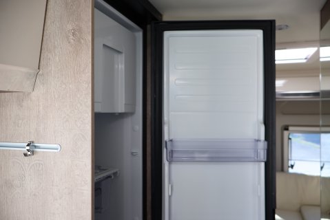 Fiat Ducato Laika 646 ECOVIP 180 BHP Auto huge factory upgrades cost new £98K    77