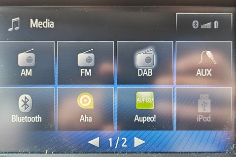 Toyota Rav 4 D-4D BUSINESS EDITION LOOK! 37000 MILES! 1 OWNER! SAT NAVIGATION 19