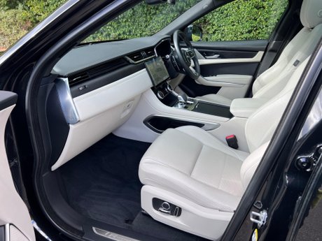Jaguar F-Pace 2.0 D200 MHEV R-Dynamic Black Auto AWD Euro 6 (s/s) 5dr 30