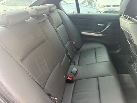 BMW 3 Series 2.0 320d M Sport Euro 5 4dr 9