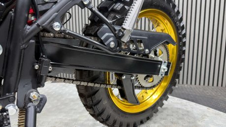 Bluroc Motorcycles Hero 2026 ONLY 10KM 1 OWNER ENDURO SCRAMBLER BIKE 125CC 43