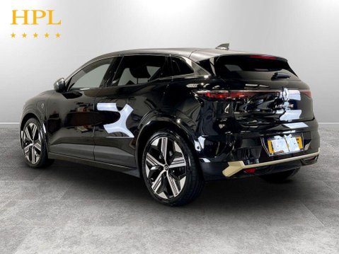 Renault Megane E-Tech 60kWh iconic Hatchback 5dr Electric Auto (optimum charge) (220 ps) 1 Owner 5