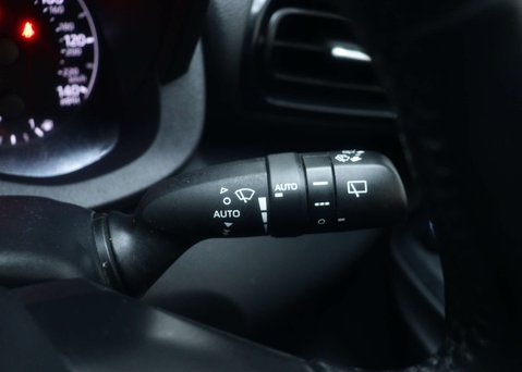 Toyota Yaris 1.5 Yaris Icon HEV CVT 5dr 35