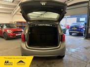 Vauxhall Meriva 1.7 CDTi Exclusiv Auto Euro 5 5dr 29