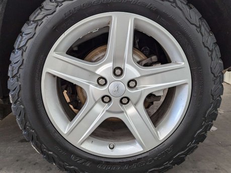 Land Rover Defender 2.0 Defender SE D Auto 4WD 5dr 30