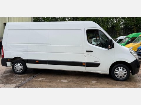 Renault Master 2.3 dCi 35 Panel Van 5dr Diesel Manual FWD LWB Medium Roof Euro 4 (100 ps) 4