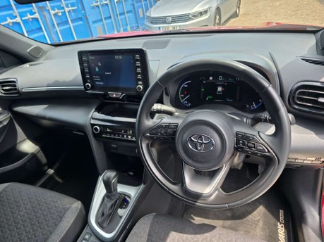 Toyota Yaris Cross 1.5 VVT-h Design SUV 5dr Petrol Hybrid E-CVT Euro 6 (s/s) (116 ps) 44