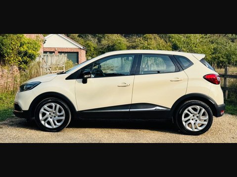 Renault Captur 0.9 TCe ENERGY Dynamique Nav SUV 5dr Petrol Manual Euro 6 (s/s) (90 ps) 9