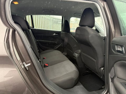Peugeot 308 E-THP ACTIVE 8