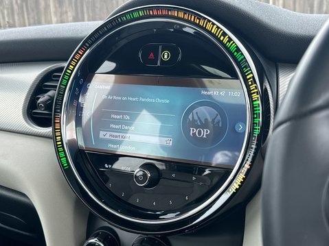 Mini Hatch COOPER EXCLUSIVE 25