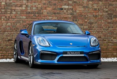 Porsche Cayman GT4