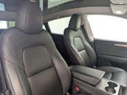 Tesla Model Y ModeL Y Long Range AWD 4WD 5dr 31