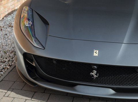Ferrari 812 Superfast 19
