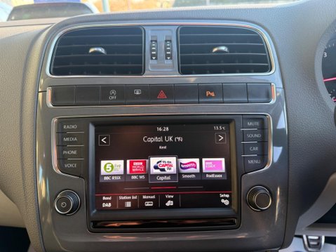 Volkswagen Polo 1.2 TSI BlueMotion Tech SE Design Euro 6 (s/s) 5dr 27