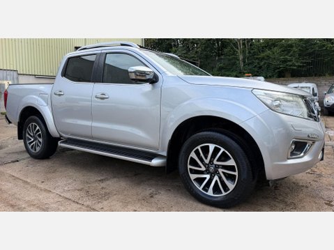 Nissan Navara 2.3 dCi Tekna Pickup Double Cab 4dr Diesel Auto 4WD Euro 6 (190 ps) 5