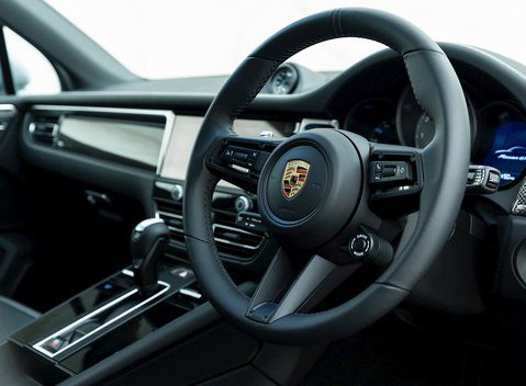 Porsche Macan GTS 9