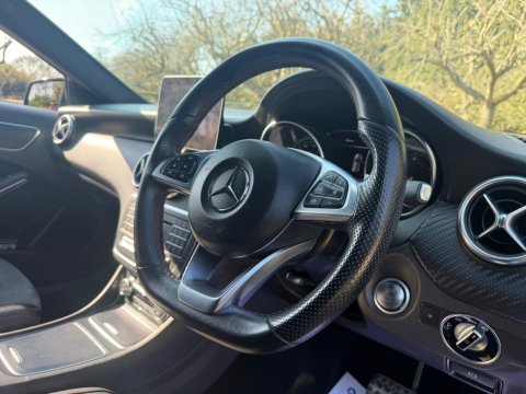 Mercedes-Benz A Class 2.1 A200d AMG Line (Premium) 7G-DCT Euro 6 (s/s) 5dr 8