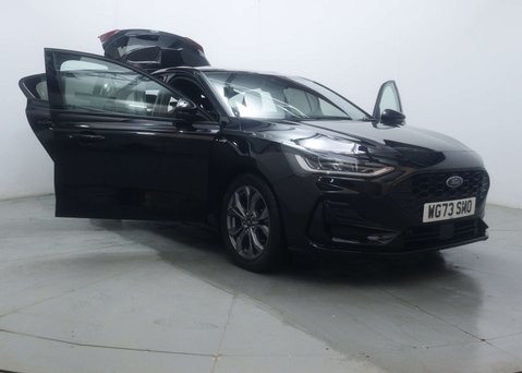 Ford Focus 1.0 Focus ST-Line MHEV Auto 5dr 49