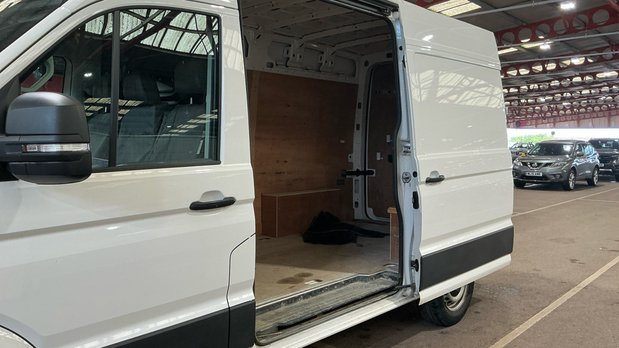 Volkswagen Crafter MWB L2H2 High Roof Startline EURO 6 10