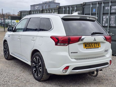 Mitsubishi Outlander 2.0h 12kWh GX5h SUV 5dr Petrol Plug-in Hybrid CVT 4WD Euro 6 (s/s) (200 ps) 4