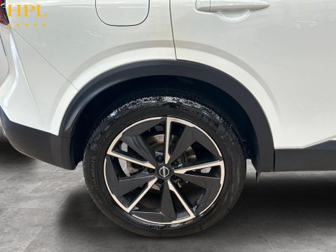 Nissan Qashqai 1.3 DIG-T MHEV Tekna SUV 5dr Petrol Hybrid XTRON Euro 6 (s/s) (158 ps) 10
