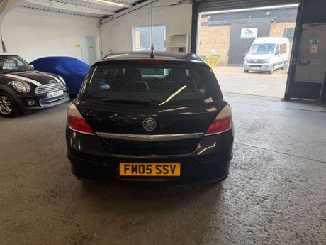 Vauxhall Astra 1.8i 16v Club Hatchback 5dr Petrol Automatic (197 g/km, 123 bhp) 8