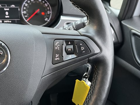 Vauxhall Corsa 1.4 SE Nav 5dr 22