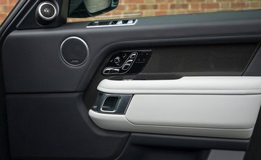 Land Rover Range Rover 5.0 SVAutobiography Dynamic 24