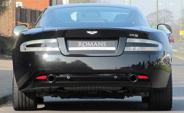 Aston Martin DB9 Carbon Black Edition 6