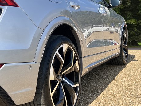 Audi Q8 RS VORSPRUNG TFSI QUATTRO MHEV 26