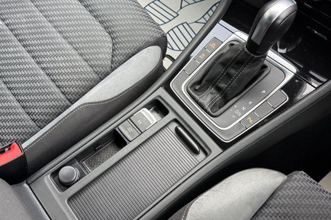 Volkswagen Golf R-LINE EDITION TSI EVO DSG 36