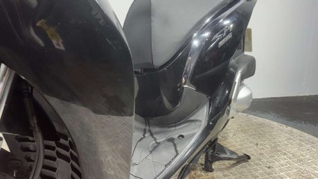 Honda SH300i SH 300 2016 32K VERY CLEAN MOT JAN 2027 300CC SCOOTER 25