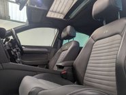 Volkswagen Passat 2.0 Passat R-Line TDI BlueMotion Technology Semi-Auto 4dr 37